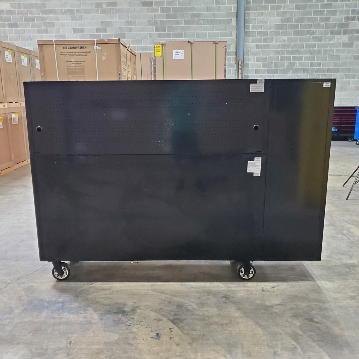 used toolboxScratch & Dent, Extreme Tools DX Series 72 x 21 Triple Bank Roller, Hutch & Side Locker Combo in Black-Blue