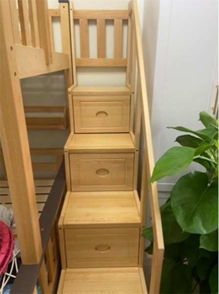 Double bunk bed, convertible into two independent solid rubber wood beds.