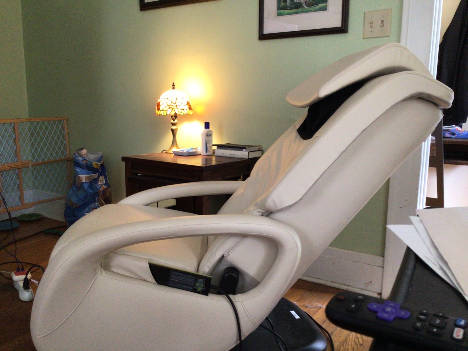 【Furniture】Human Touch WholeBody 7.1 Living Room Recliner Massage Chair