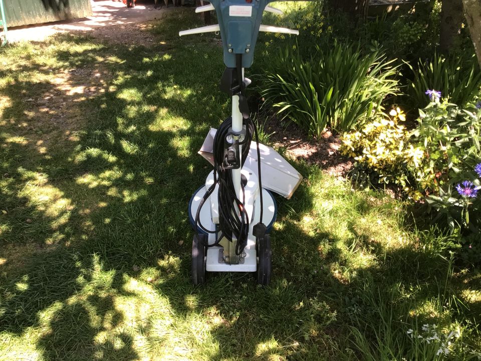 Victor floor polisher