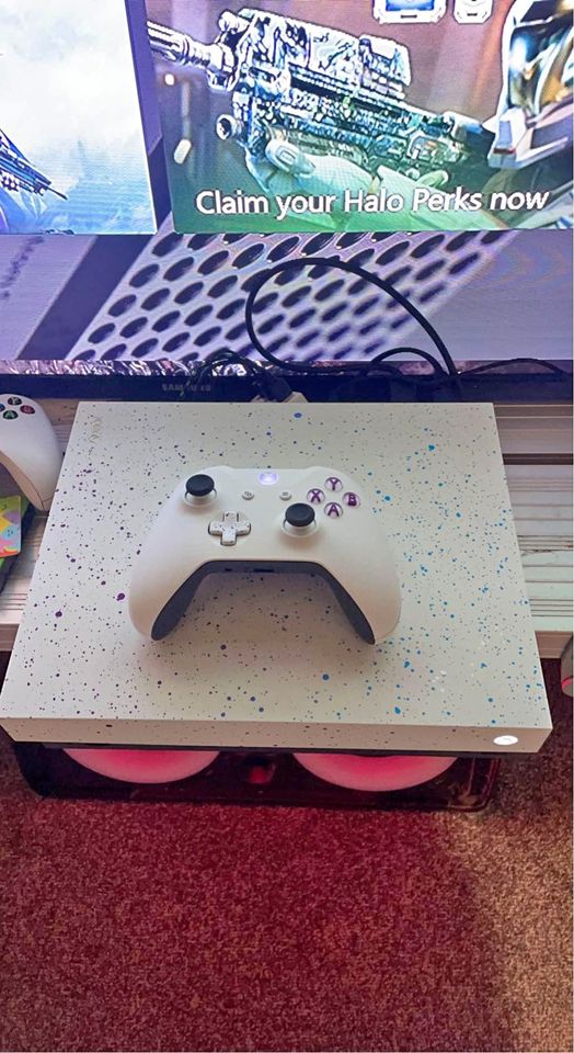 Xbox one x 4K hyperspace limited edition