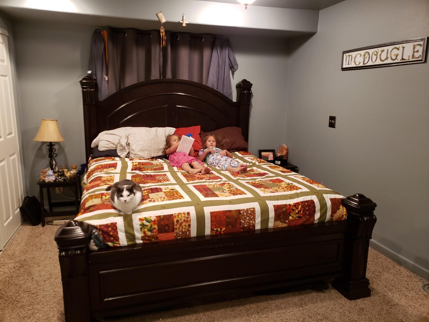 【Furniture】Lexington Low-Poster Bed, Eastern King, Cherry