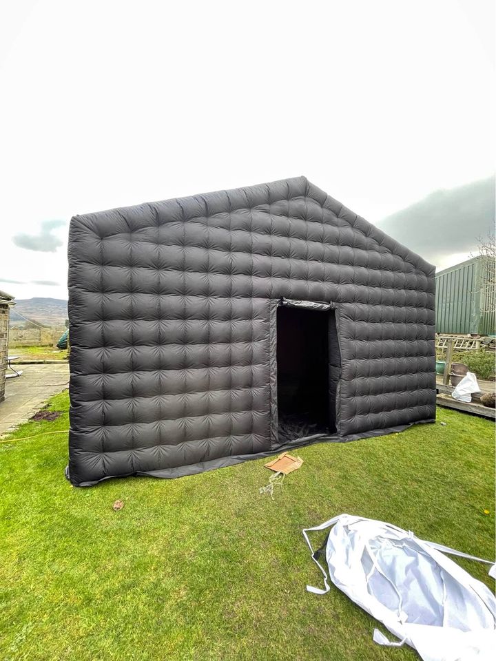 20' x 20' Inflatable Nightclub