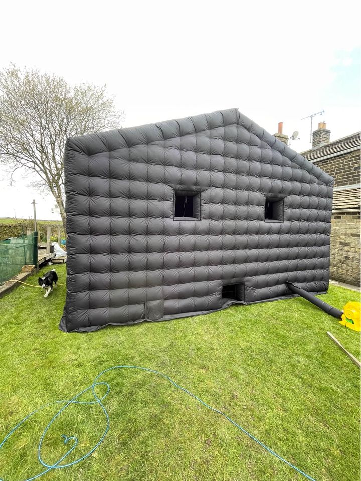 20' x 20' Inflatable Nightclub