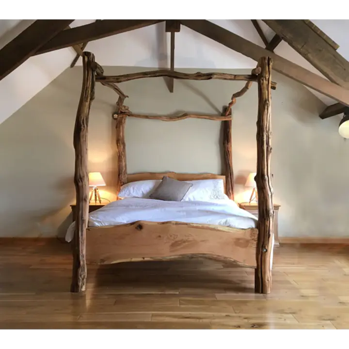【Furniture】Rustic Oak Four Poster Tree Bed (comes with full size mattress)