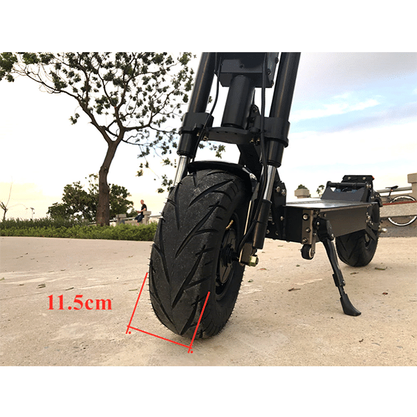FLJ Verbesserter 13-Zoll-Räder 60V 6000W E Scooter mit 90-150km