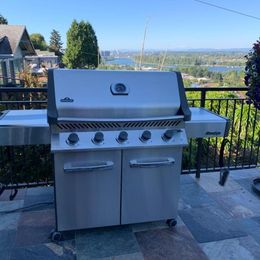 Napoleon P500RSIBPSS-3 Prestige 500 RSIB Propane Gas Grill, sq. in + Infrared Si